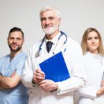 Encuesta-situacion-laboral-profesionales-salud-2019-epicrisis-colegio-medico-colombiano.jpg